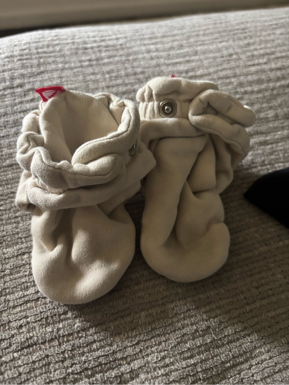 Zutano Cream Organic Cotton Baby Booties with Snap Cuff
